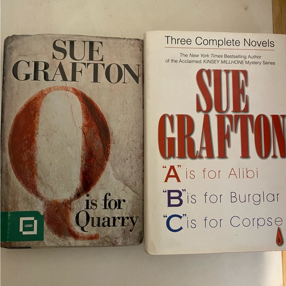 Books - Picture 5 of 8